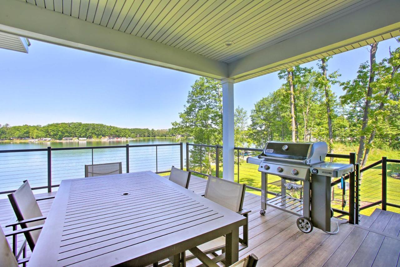 Waterfront Silver Lake Home With Private 40 Dock! ทราเวิร์สซิตี้ ภายนอก รูปภาพ